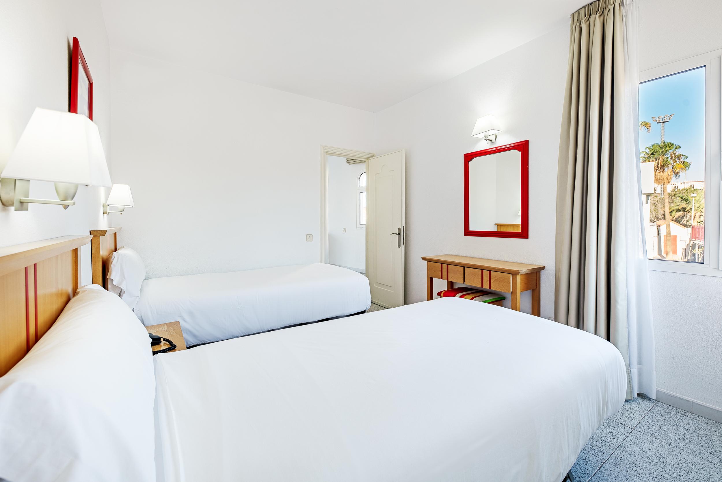 Apartamentos Livvo Koala Garden Маспаломас Екстериор снимка