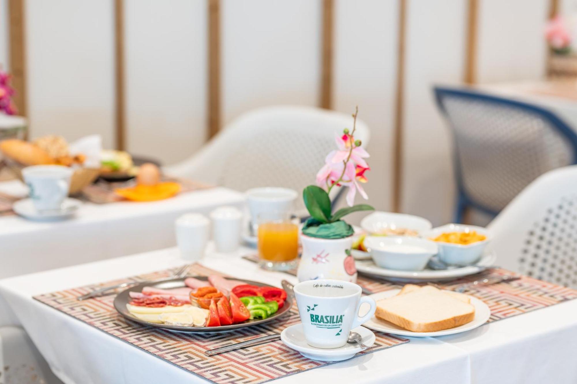 Apartamentos Livvo Koala Garden Маспаломас Екстериор снимка